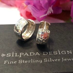 Silpada Sterling Silver Small Huggie hinged Hammered Hoop Earrings P1686
